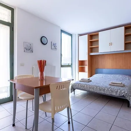 Casa Dei Fiori Monolocale Διαμέρισμα